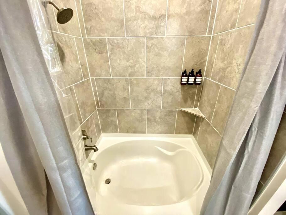 Luxury Apartment With King Bed And Pool And Free Parking 4 Хьюстон Экстерьер фото