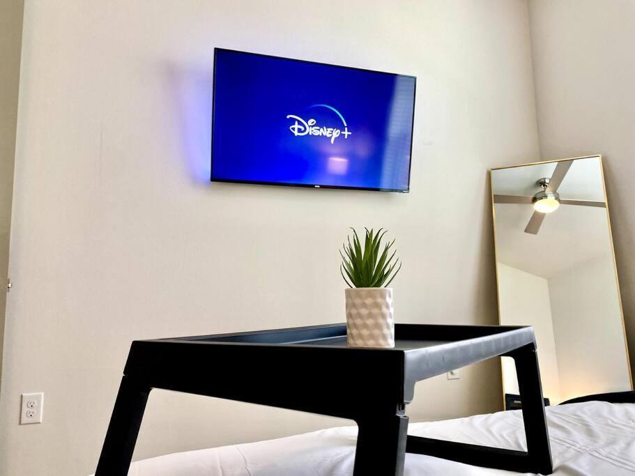 Luxury Apartment With King Bed And Pool And Free Parking 4 Хьюстон Экстерьер фото