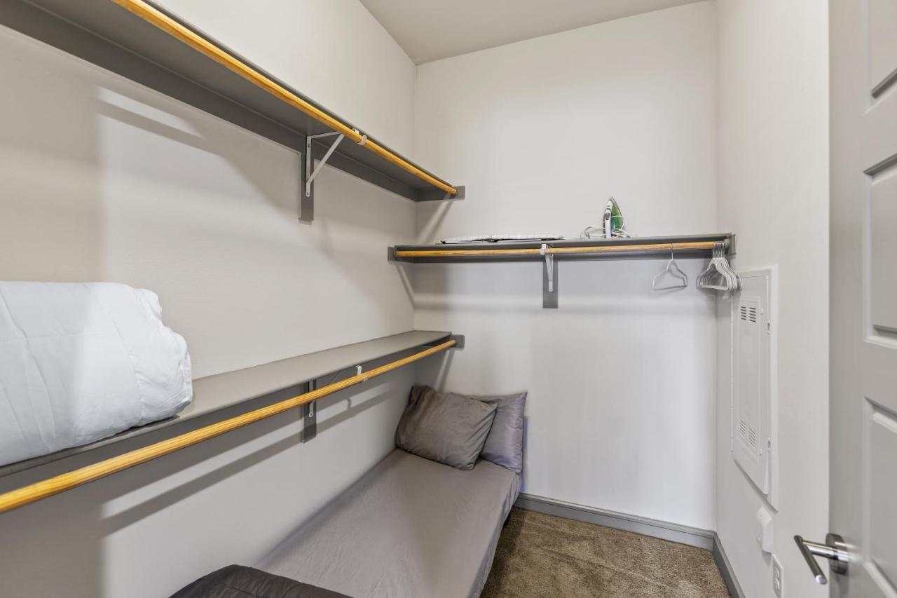 Luxury Apartment With King Bed And Pool And Free Parking 4 Хьюстон Экстерьер фото