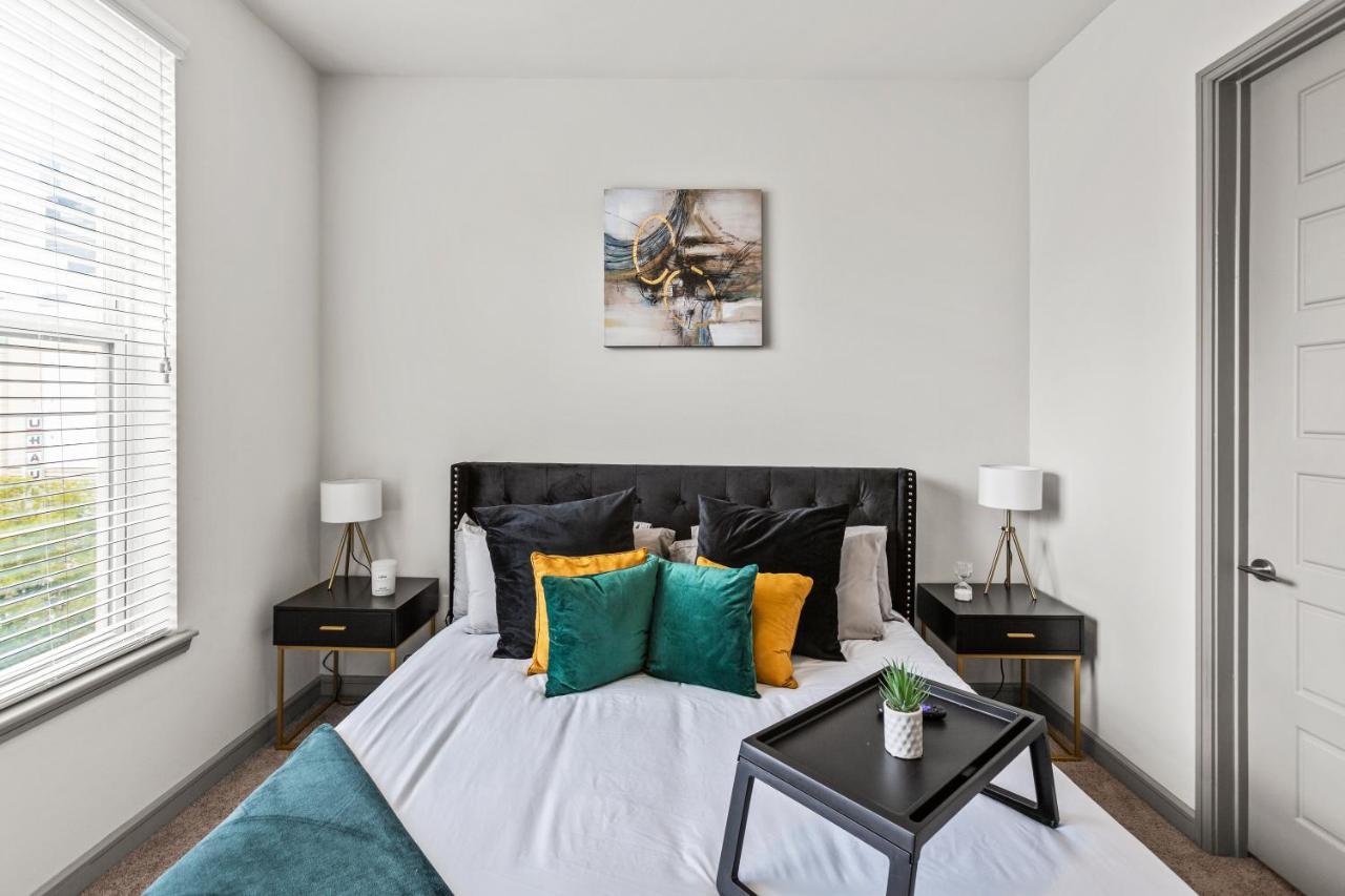 Luxury Apartment With King Bed And Pool And Free Parking 4 Хьюстон Экстерьер фото